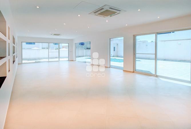 Studio Brand NewFully Furnished